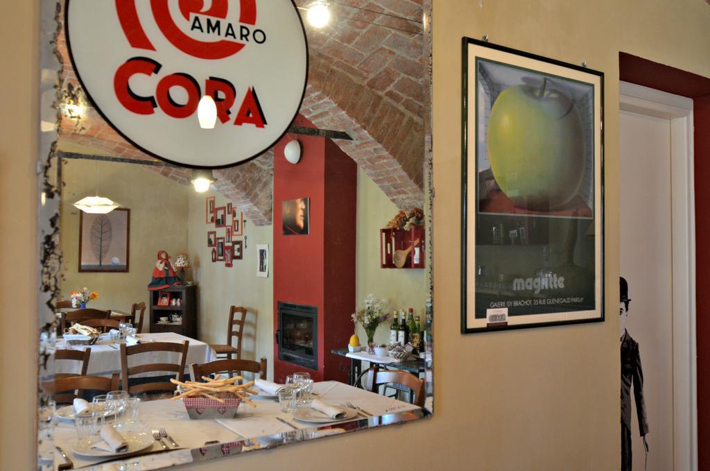 Hostal Cascina Il Convivio Diano dʼAlba Exterior foto